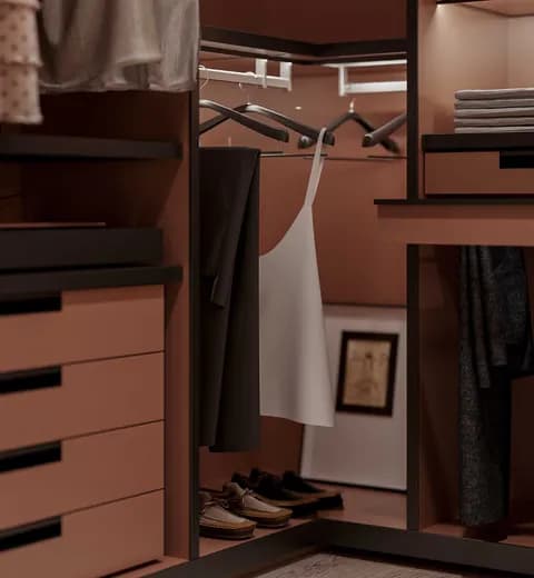 Trouser Pull-Out